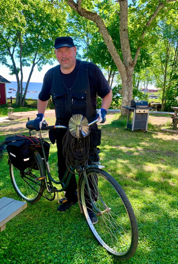Nuohooja Jukka Parviainen, ammattitaitoinen nuohooja Kouvolassa ja lähialueilla.